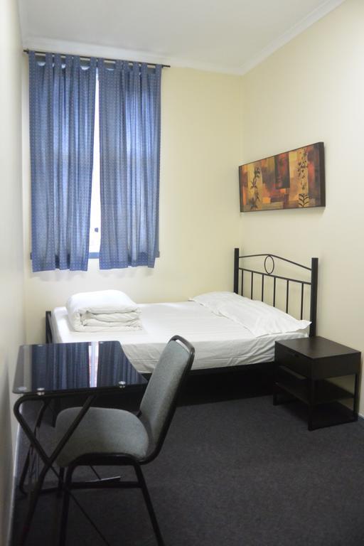 Elizabeth Hostel Melbourne Bagian luar foto